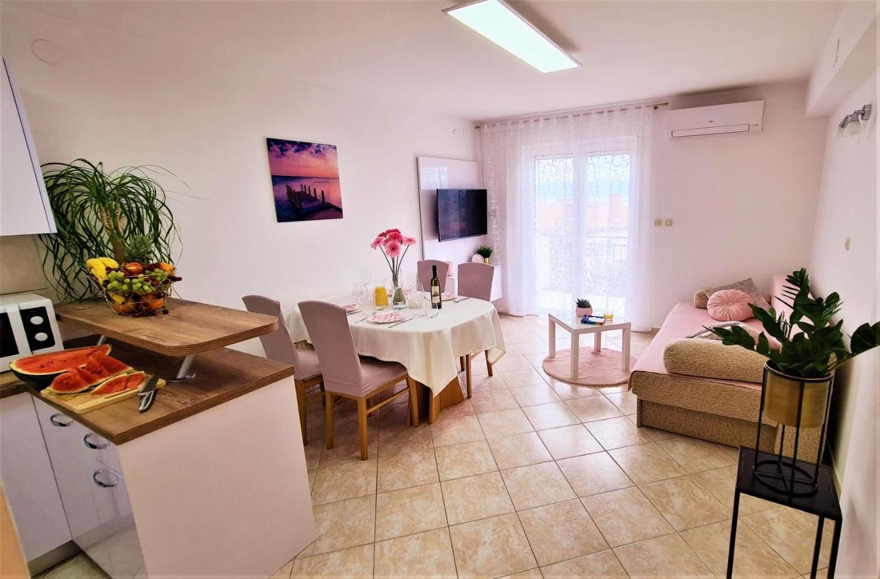 Apartment Karamarko Malinska Bagian luar foto