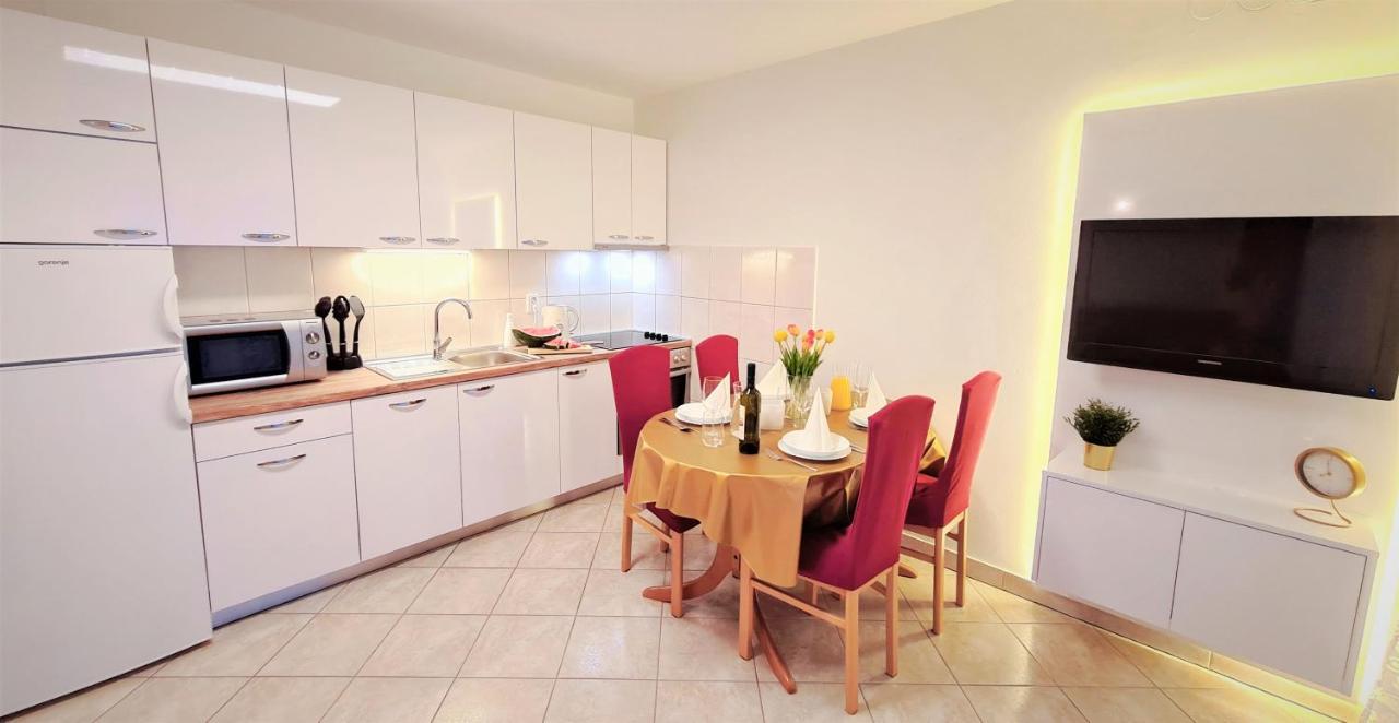 Apartment Karamarko Malinska Bagian luar foto