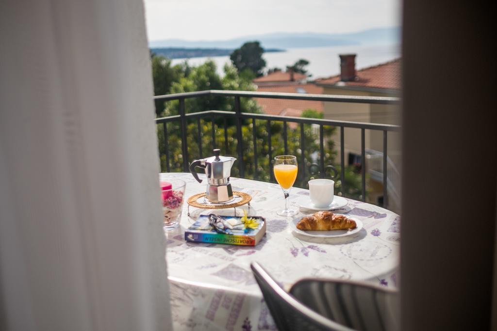 Apartment Karamarko Malinska Bagian luar foto